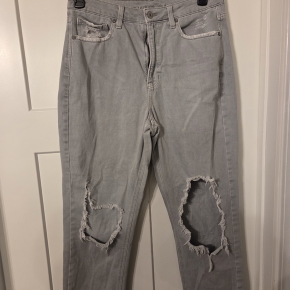 AE Ripped Mom Straight‎ Jean - Picture 2 of 3